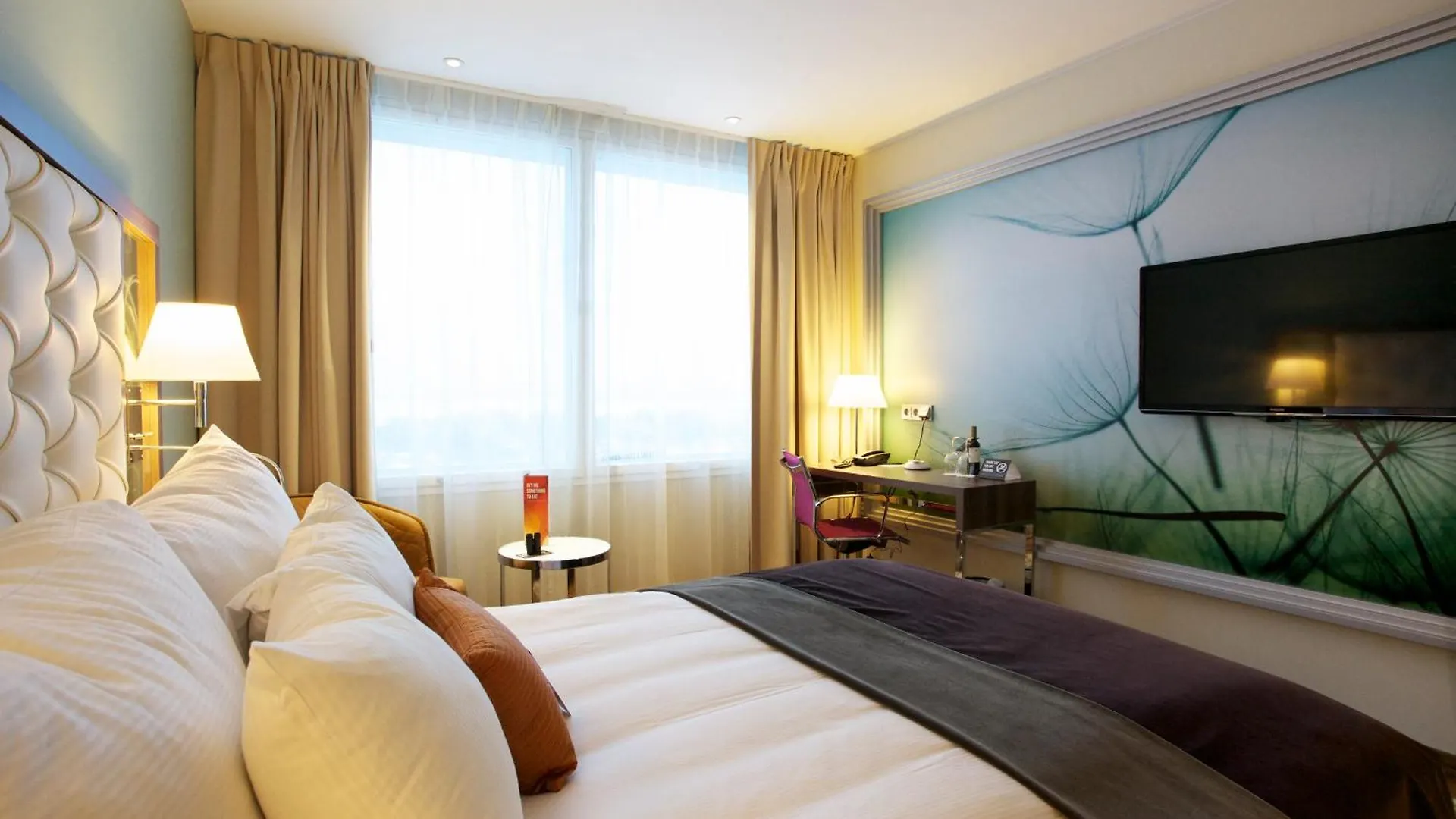 Clarion Hotel Arlanda Airport Terminal 4*,